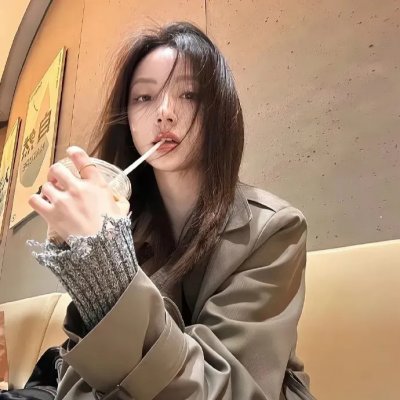 燕子与鹦鹉